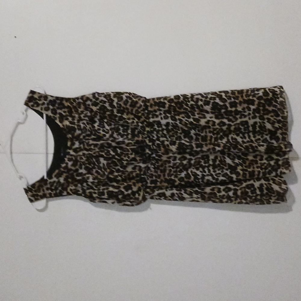 Leopard print flowy knee high dress